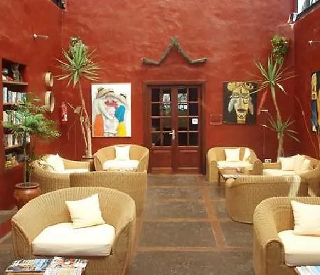Salinas Hotel *